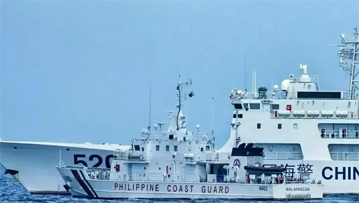 菲律宾船只蓄意挑事的现场画面曝光