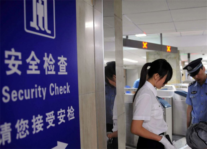 香港的地铁入口处 为啥不设置安检（地铁安检）