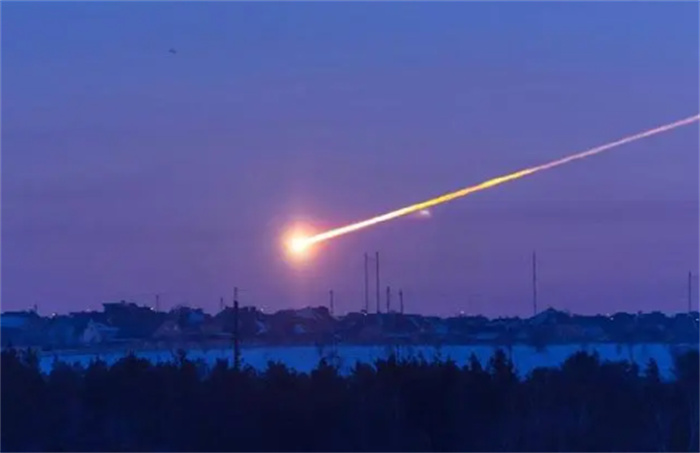 外星人救了人类  小行星撞地球发生近10年后  俄罗斯发现神秘晶体