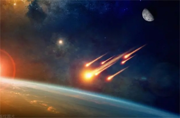 直径只有0.7米，小行星袭击加拿大，音爆和火光照亮附近小镇