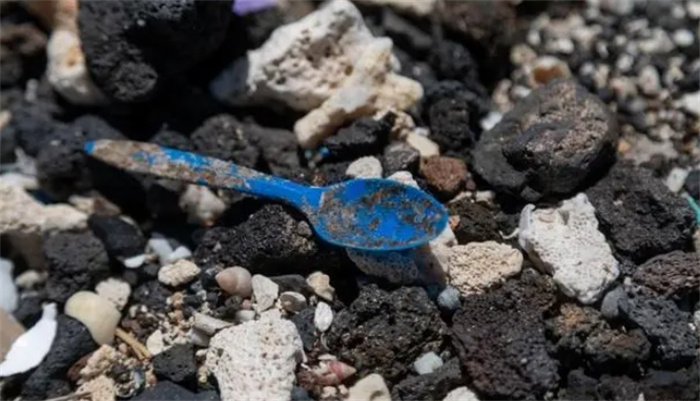欢迎来到夏威夷的“塑料海滩”，这是世界上最肮脏的地方之一