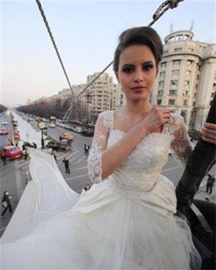 世界上最长的婚纱 足足有着4100m（最长婚纱）