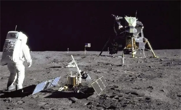搬起石头砸自己脚！禁止航天合作后，NASA要求中国分享月壤？