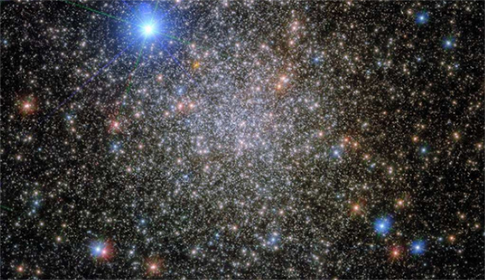 天文学家：银河系中心黑洞照片即将公布  距离地球2.6万光年