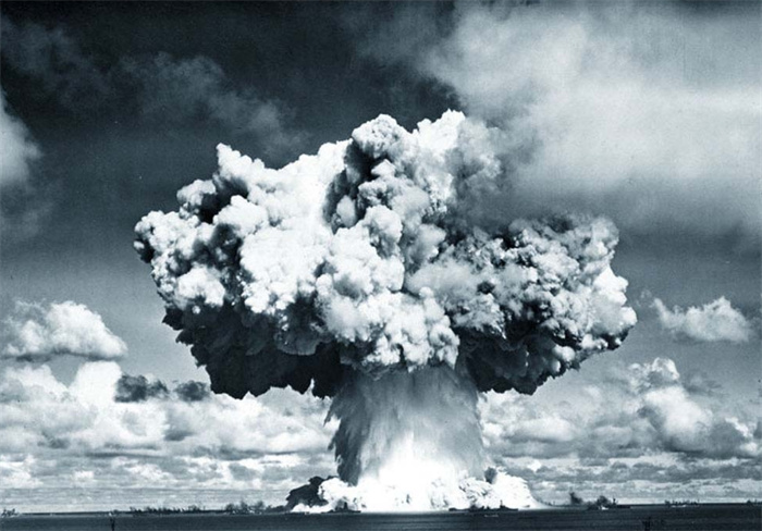 美国投向日本的原子弹 难道还有第三颗(原子弹轰炸)