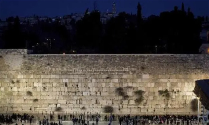 全球最著名的“墙”：模仿万里长城建造，建成后成了精神支柱