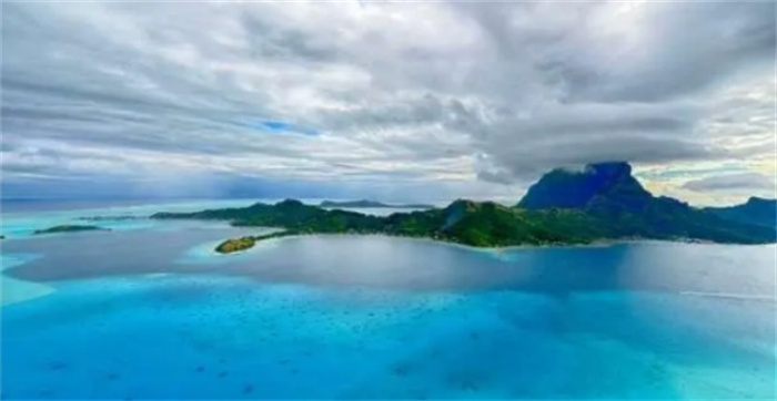地球上最美的10片水域：和天空一样蓝  就像10颗巨大的蓝宝石