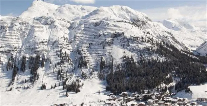 全球十大最美丽的高山滑雪胜地，就算去不了看看也舒服