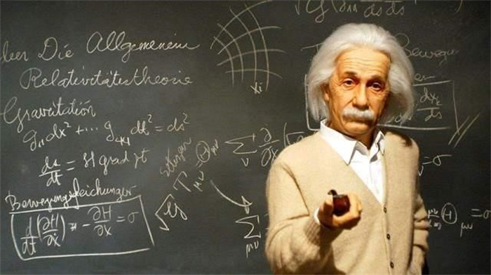根据爱因斯坦的理论  瞬移到2242光年外  就能看见秦始皇登基
