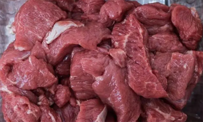 世界上酷爱吃生肉的国家 生肉被称为“国家菜”