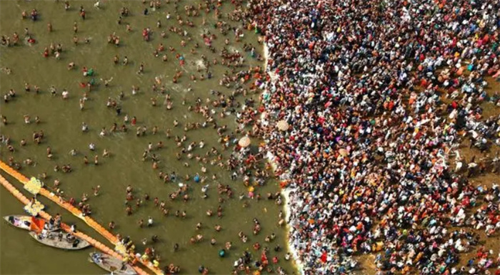 最大的人类集会地：2.2亿人参加为期50多天的庆典 垃圾成山