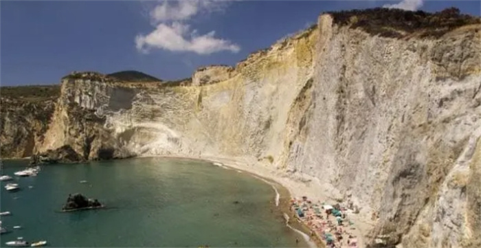 20个世界各地最惊艳的海滩悬崖，美轮美奂，挑战人眼美学极限