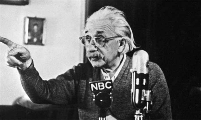 爱因斯坦反驳科学理论 他让巨匠无法回答（科学论证）