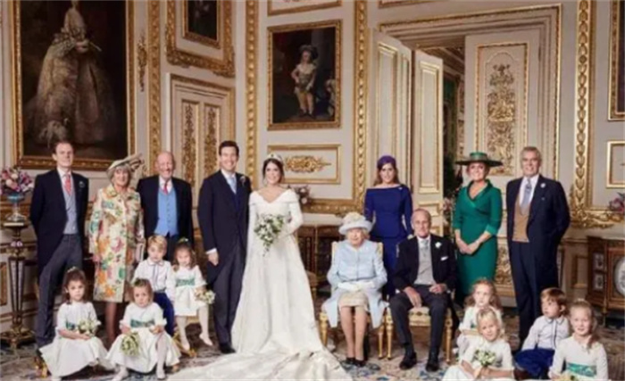 英国尤金妮公主大婚  皇家婚礼出现意外一幕  女嘉宾全部黯然失色