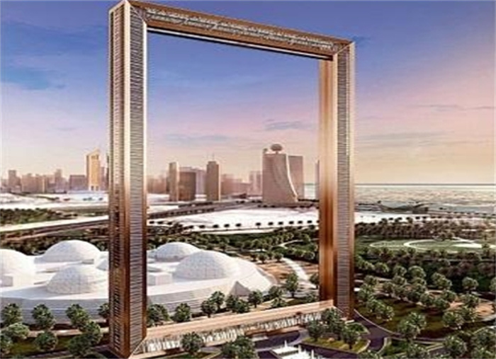 迪拜新的建筑奇迹，世界上最大相框建成开放，航母可轻松通过
