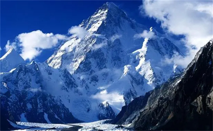 为何地球上没有超过1万米的山峰  揭秘山峰高度的奥秘