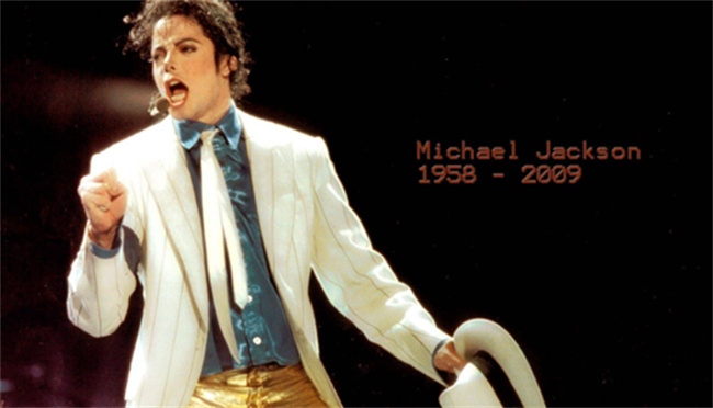世界上最著名的歌星 去世多年依然有人模仿（迈克尔）
