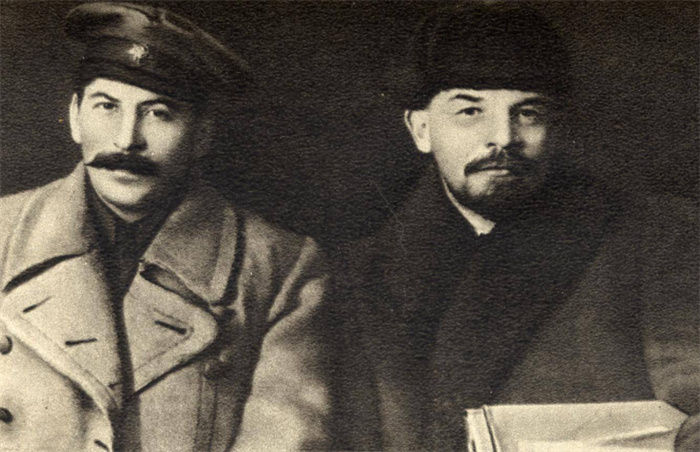 世界上最著名的领袖 也是共产党创始人（列宁同志）