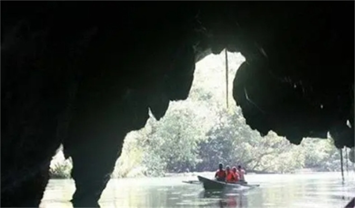 盘点全球十大魅力洞穴 还有一个花洞！