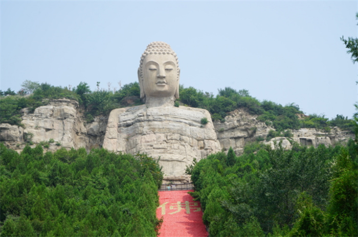 世界上最早的石刻佛像 建造于北齐年间（蒙山大佛）