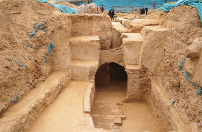 四川成都工地上的发现 揭露古代富人生活（古代妇人）