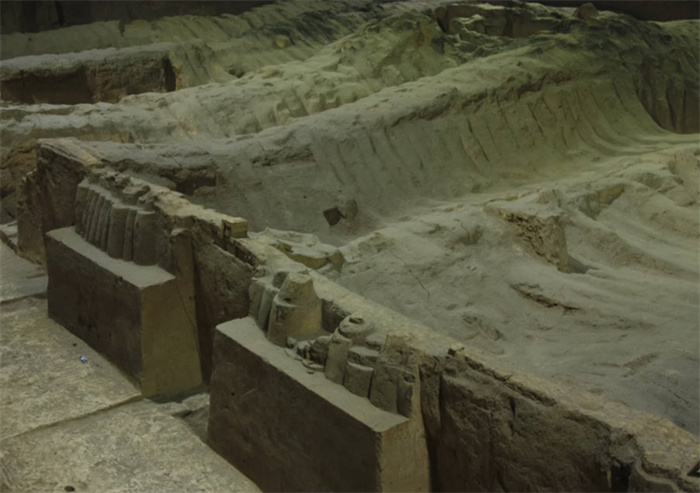 河南西部发现千年古墓 墓中景象过于悲惨（千年古墓）