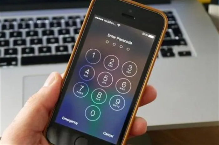 iOS系统首现木马病毒 苹果手机安全吗