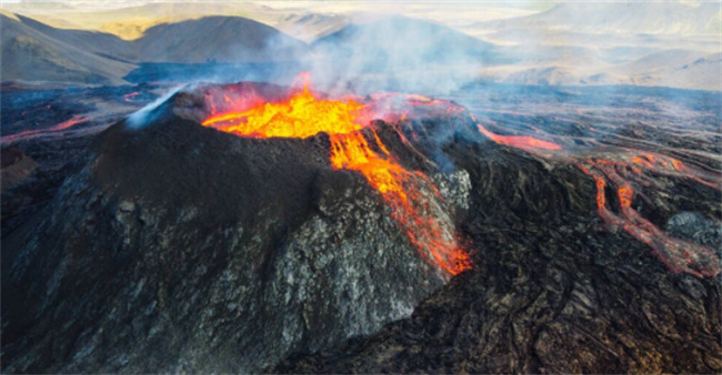 最低的火山笠山高多少（高112米）