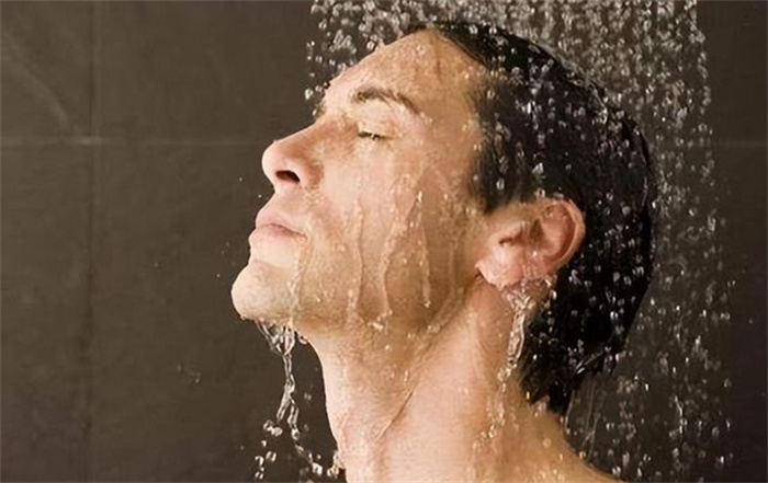 频繁洗澡或给身体埋下皮肤癌隐患 洗澡对身体的影响