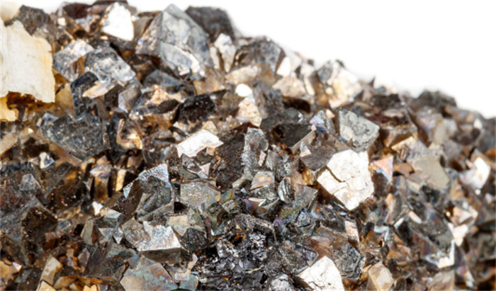 白云鄂博发现的新矿物是什么（铌）