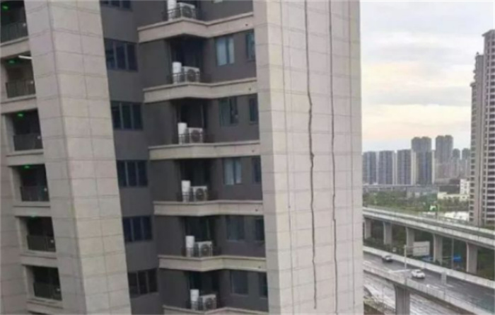 宁波一小区外墙被震开裂系谣言 谣言传播的危害