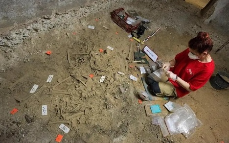 解读考古挖掘时发现200具尸骸的处理方法